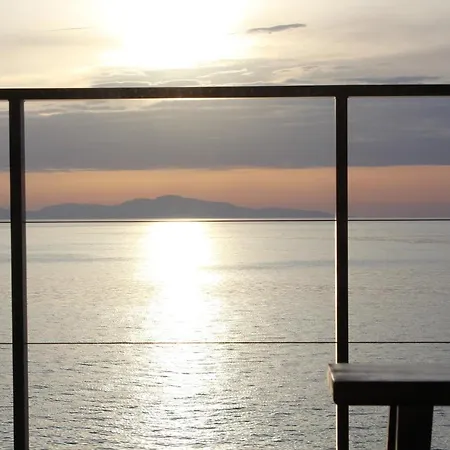 Awaji Ocean Base Villa Tsushi Exterior photo