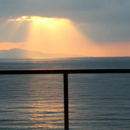 Awaji Ocean Base Villa Tsushi Exterior photo